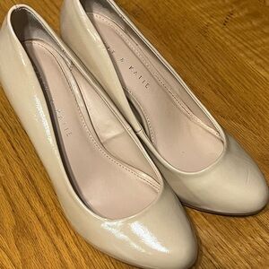 Kelly & Katie Elegant Cream Heels